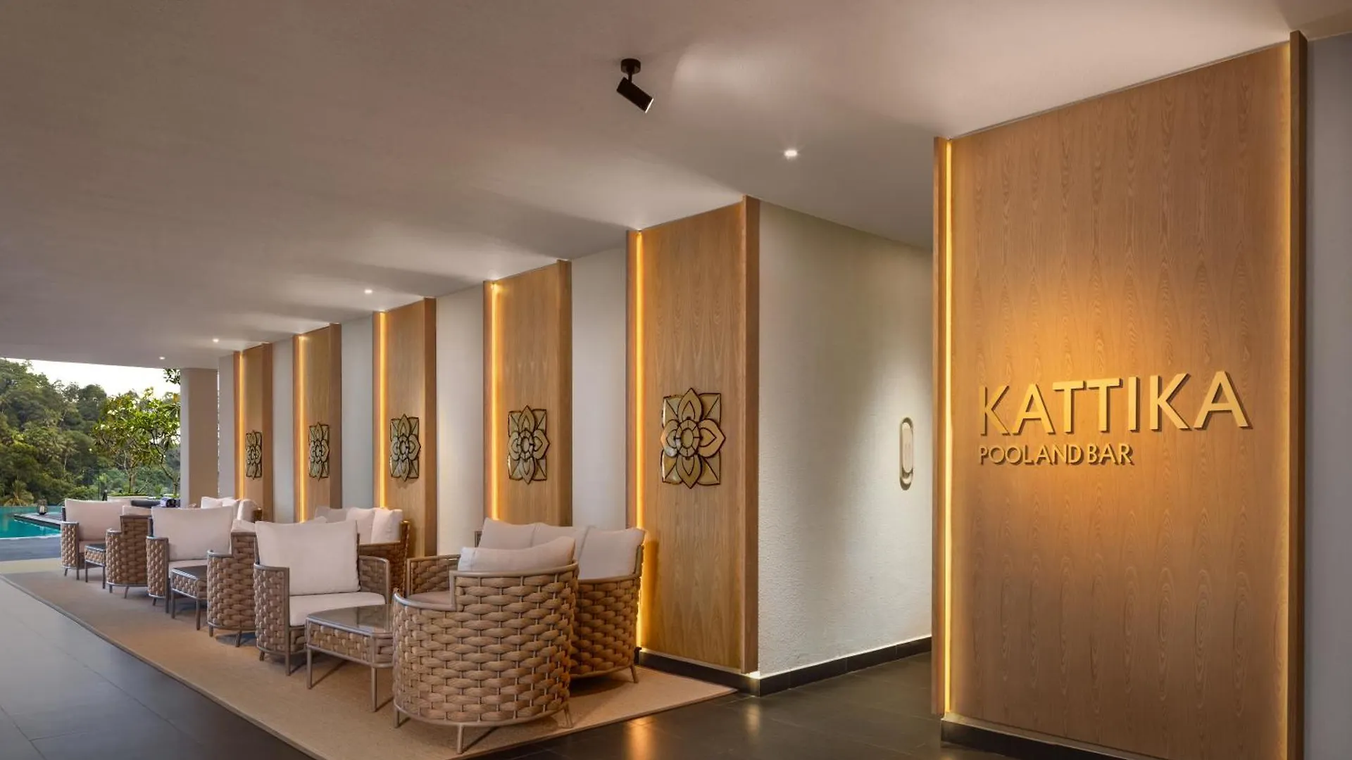 The Golden Crown Hotel Kandy